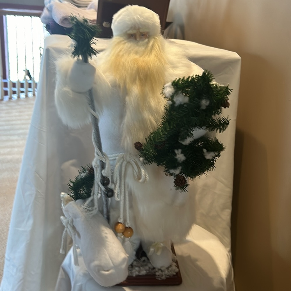 Santa 19" Tall Christmas Santa In White Suit Excellent Pre-owned Condition - Picture 6 of 11